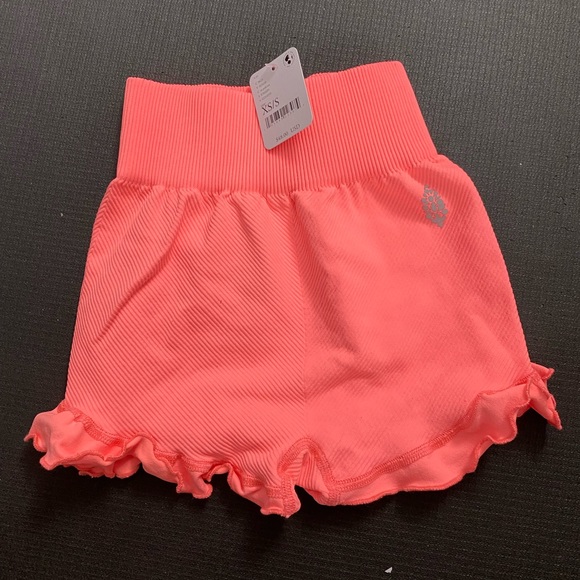 Free people active shorts pink color - Picture 4 of 4